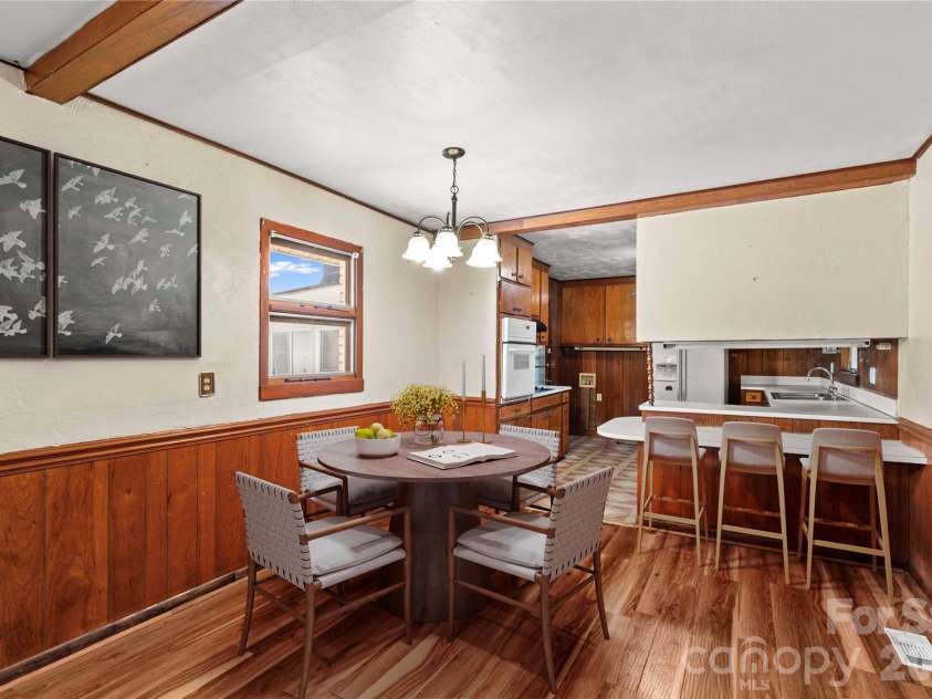 305 Sills Drive, Salisbury, NC 28146.  MLS# CAR4341534, YatesRealty ID 4381. Virtual Staging