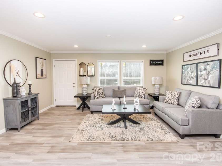 489 Eagle Mills Road, Hamptonville, NC 27020.  MLS# CAR4337750, YatesRealty ID 4381. Gorgeous LivingRoom!