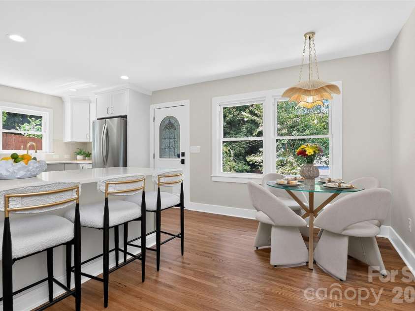 3617 Woodleaf Road, Charlotte, NC 28205.  MLS# CAR4410938, YatesRealty ID 43810. 