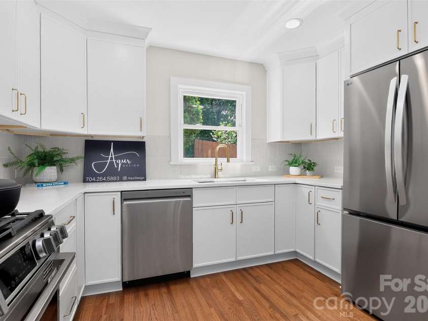 3617 Woodleaf Road, Charlotte, NC 28205.  MLS# CAR4410938, YatesRealty ID 43810. 