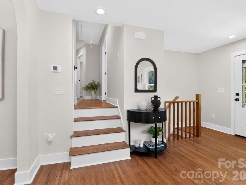 3617 Woodleaf Road, Charlotte, NC 28205.  MLS# CAR4410938, YatesRealty ID 43810. 