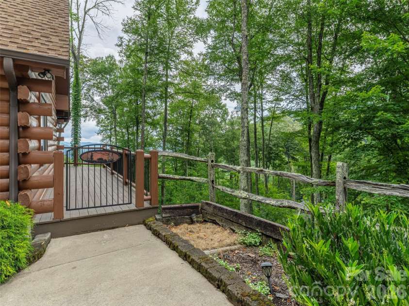 332 Gadohi Trail, Maggie Valley, NC 28751.  MLS# CAR4414080, YatesRealty ID 43811. 