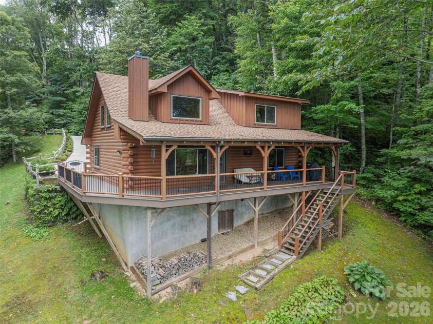 332 Gadohi Trail, Maggie Valley, NC 28751.  MLS# CAR4414080, YatesRealty ID 43811. 