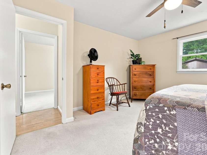 473 King William Road, Hendersonville, NC 28739.  MLS# CAR4396182, YatesRealty ID 43812. 