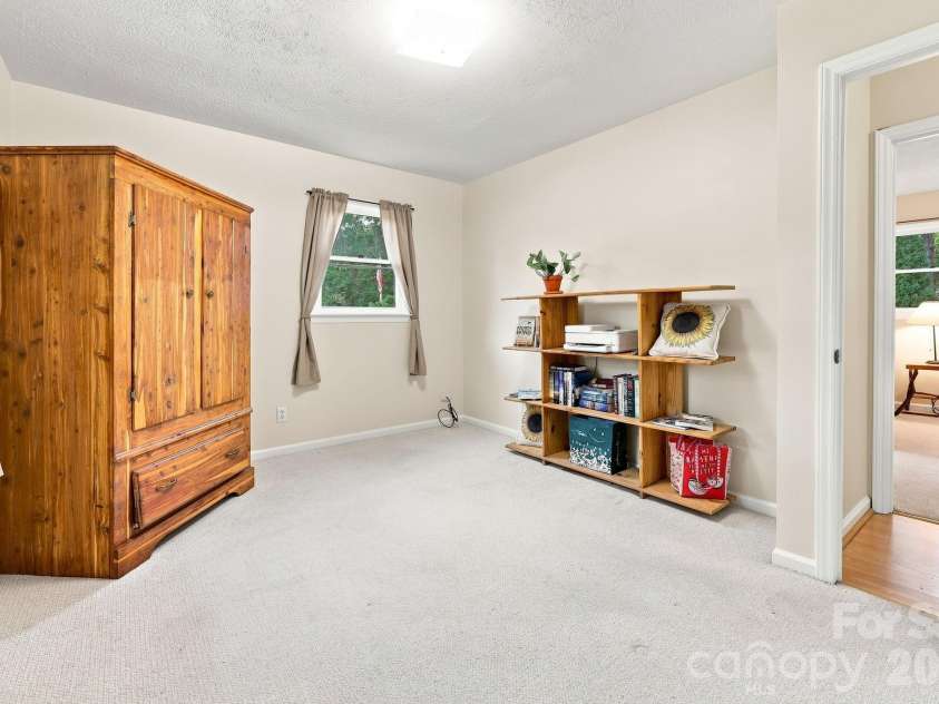 473 King William Road, Hendersonville, NC 28739.  MLS# CAR4396182, YatesRealty ID 43812. 