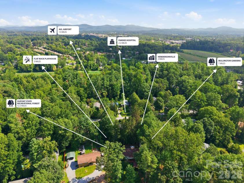 473 King William Road, Hendersonville, NC 28739.  MLS# CAR4396182, YatesRealty ID 43812. 