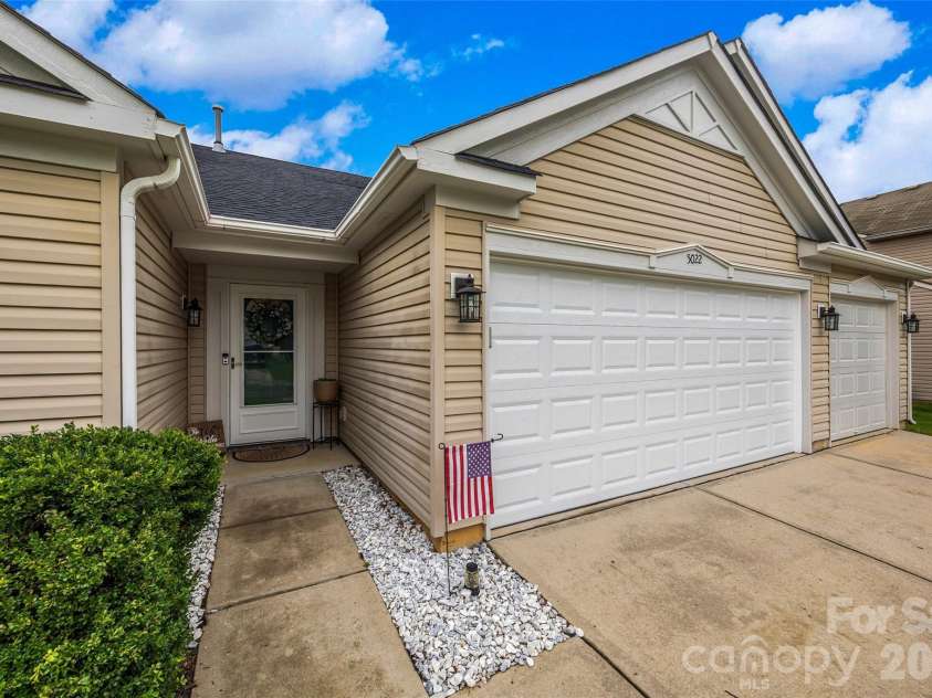 5022 Meanna Drive, Clover, SC 29710.  MLS# CAR4407232, YatesRealty ID 43813. 