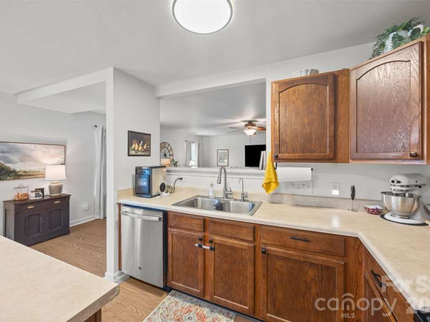 5022 Meanna Drive, Clover, SC 29710.  MLS# CAR4407232, YatesRealty ID 43813. 