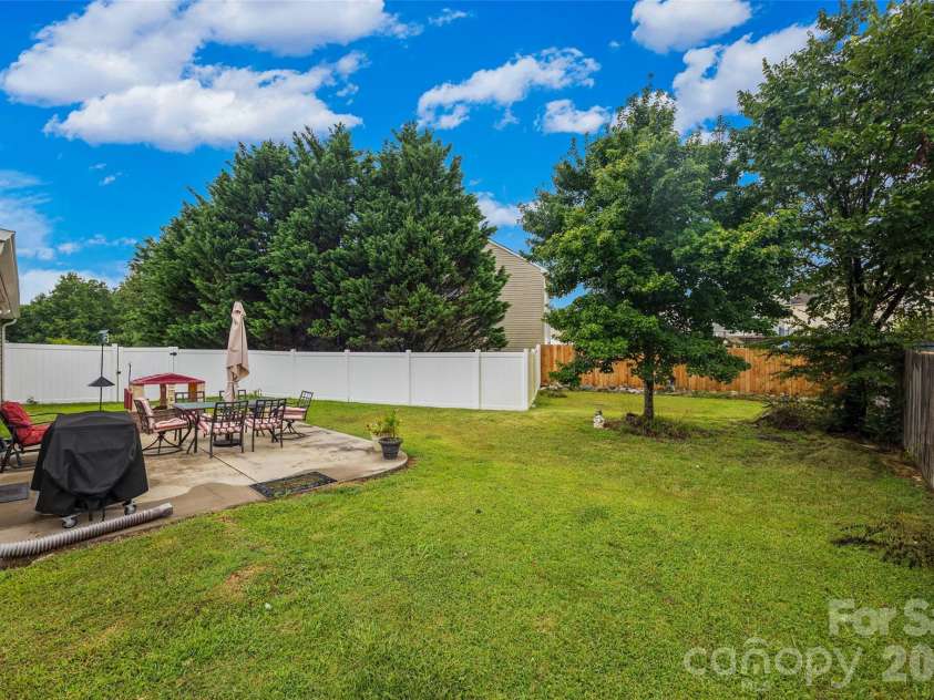 5022 Meanna Drive, Clover, SC 29710.  MLS# CAR4407232, YatesRealty ID 43813. 