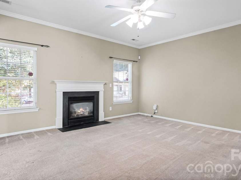 2429 Oakdale Creek Lane, Charlotte, NC 28216.  MLS# CAR4413845, YatesRealty ID 43814. 