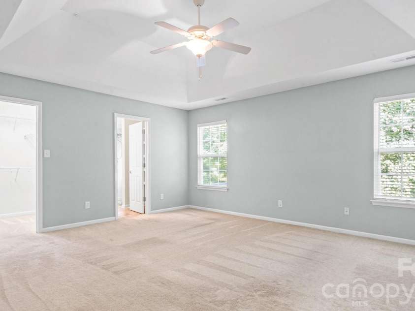 2429 Oakdale Creek Lane, Charlotte, NC 28216.  MLS# CAR4413845, YatesRealty ID 43814. 