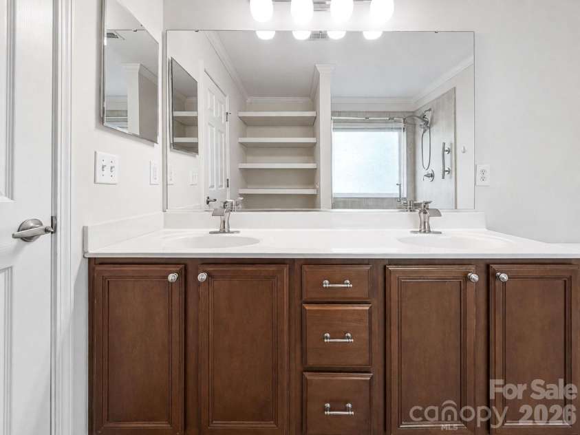 2429 Oakdale Creek Lane, Charlotte, NC 28216.  MLS# CAR4413845, YatesRealty ID 43814. 