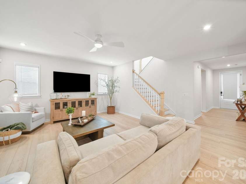 8114 Franklin Trail Street, Charlotte, NC 28227.  MLS# CAR4412837, YatesRealty ID 43815. Open Floor Plan