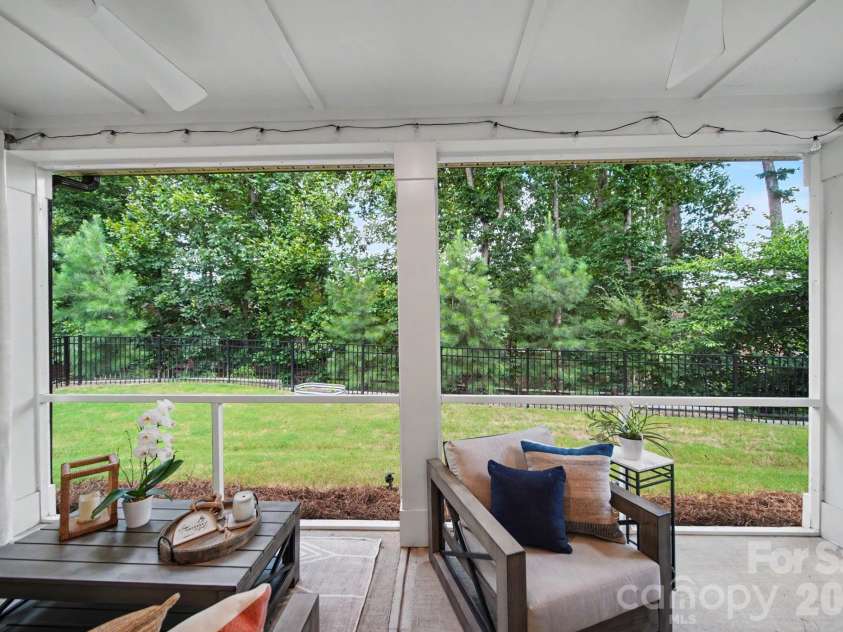 8114 Franklin Trail Street, Charlotte, NC 28227.  MLS# CAR4412837, YatesRealty ID 43815. Private backyard