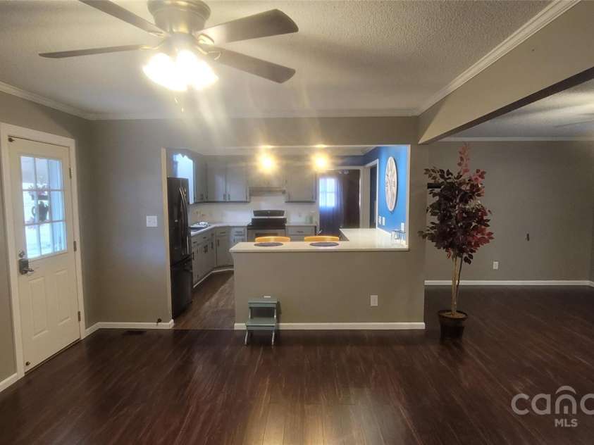 5527 Dallas High Shoals Hwy Highway, Dallas, NC 28034.  MLS# CAR4218491, YatesRealty ID 4382. 