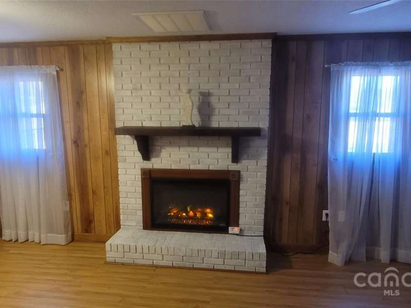 5527 Dallas High Shoals Hwy Highway, Dallas, NC 28034.  MLS# CAR4218491, YatesRealty ID 4382. 