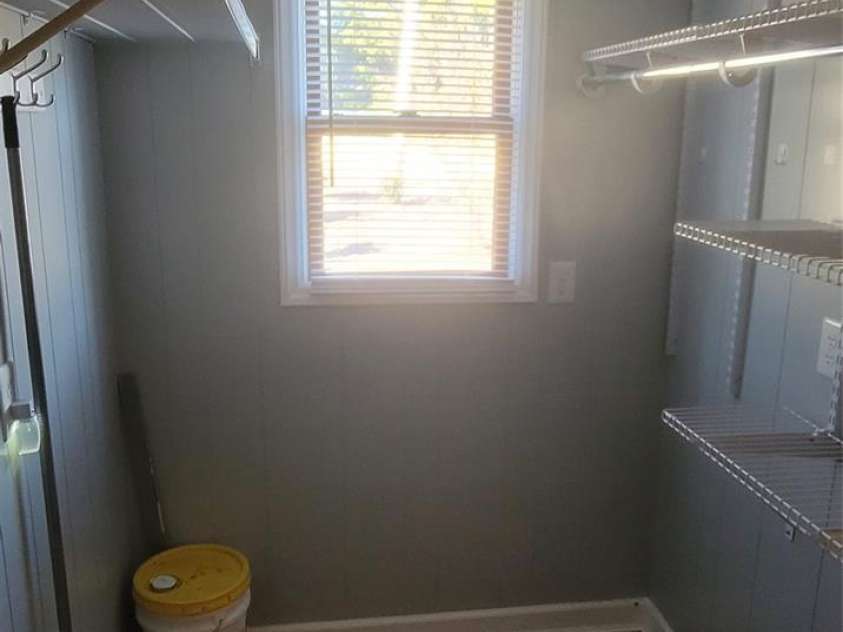 5527 Dallas High Shoals Hwy Highway, Dallas, NC 28034.  MLS# CAR4218491, YatesRealty ID 4382. 