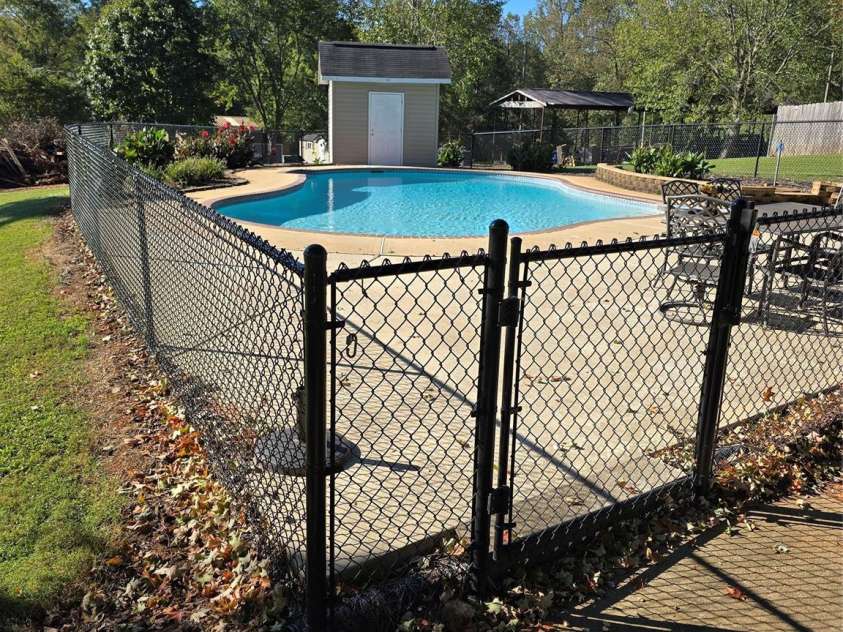 5527 Dallas High Shoals Hwy Highway, Dallas, NC 28034.  MLS# CAR4218491, YatesRealty ID 4382. 