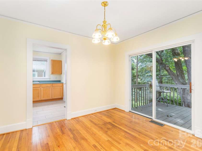 3 Enka Oak Street, Candler, NC 28715.  MLS# CAR4404679, YatesRealty ID 43820. Dining room