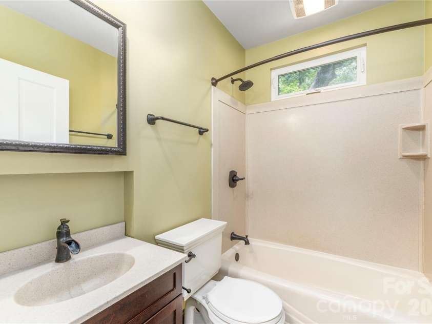 3 Enka Oak Street, Candler, NC 28715.  MLS# CAR4404679, YatesRealty ID 43820. Full bath