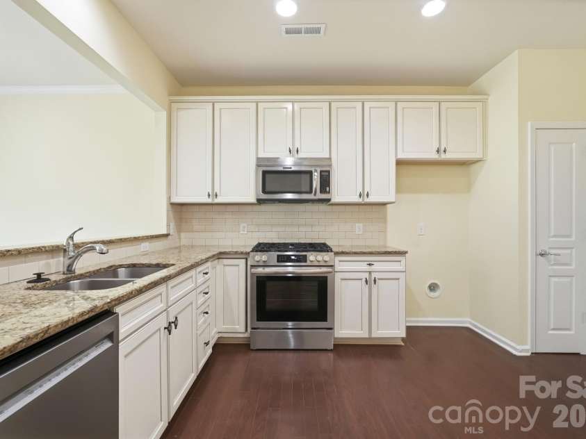 16852 Dunaverty Place, Charlotte, NC 28277.  MLS# CAR4411587, YatesRealty ID 43822. 