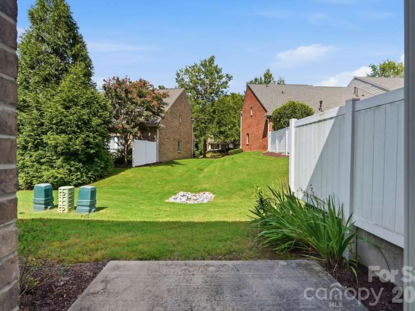 16852 Dunaverty Place, Charlotte, NC 28277.  MLS# CAR4411587, YatesRealty ID 43822. 