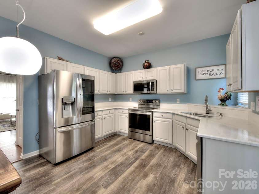2963 Little Stream Court, Matthews, NC 28105.  MLS# CAR4413853, YatesRealty ID 43823. 