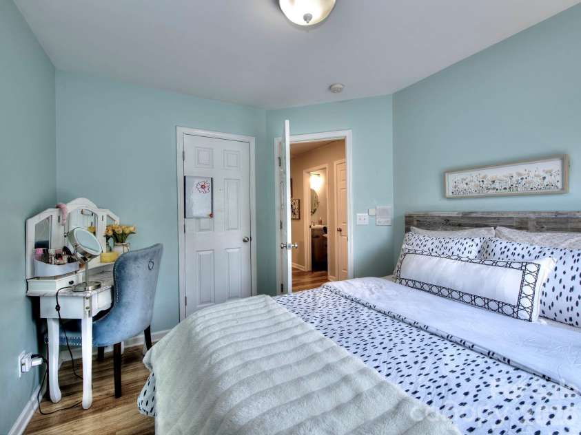 2963 Little Stream Court, Matthews, NC 28105.  MLS# CAR4413853, YatesRealty ID 43823. 