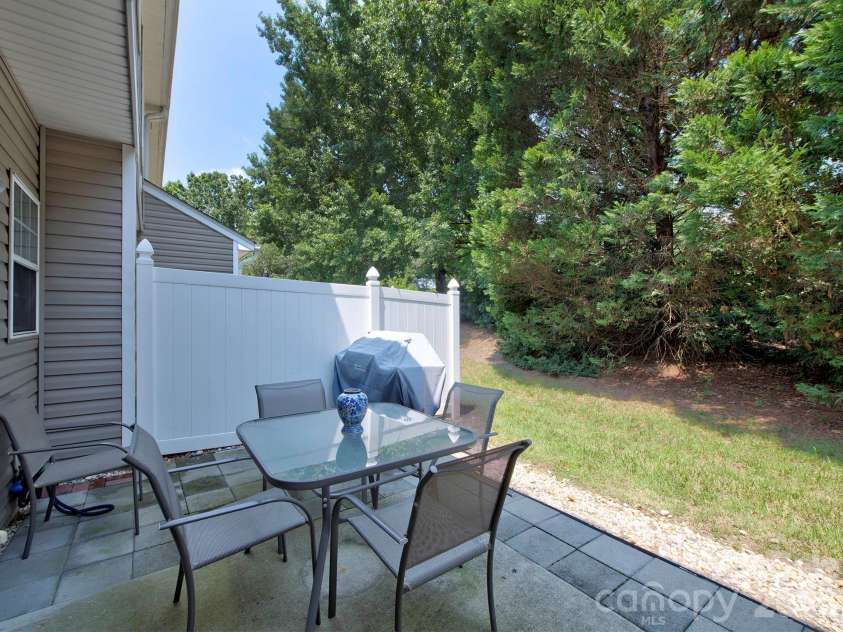 2963 Little Stream Court, Matthews, NC 28105.  MLS# CAR4413853, YatesRealty ID 43823. 