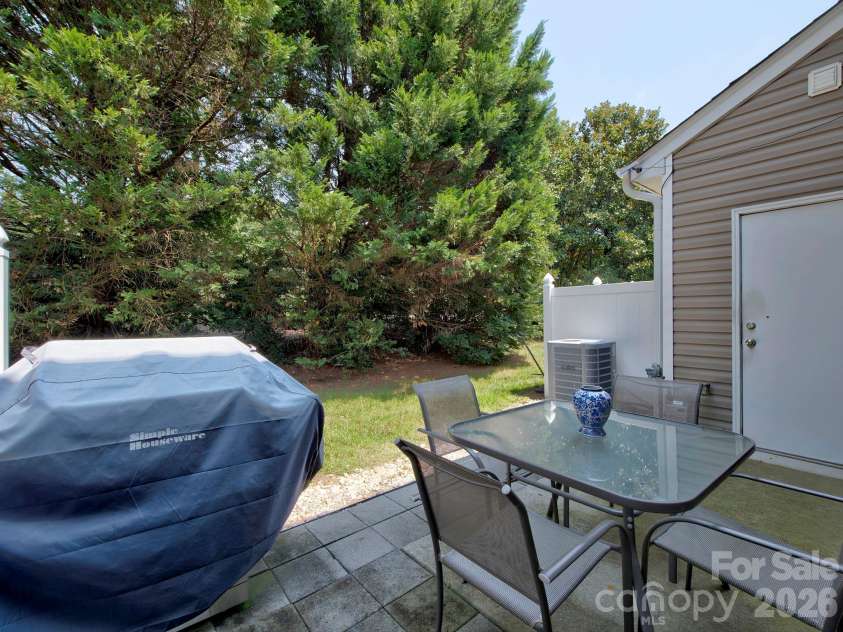 2963 Little Stream Court, Matthews, NC 28105.  MLS# CAR4413853, YatesRealty ID 43823. 