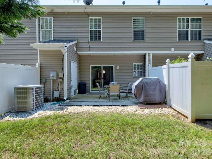 2963 Little Stream Court, Matthews, NC 28105.  MLS# CAR4413853, YatesRealty ID 43823. 
