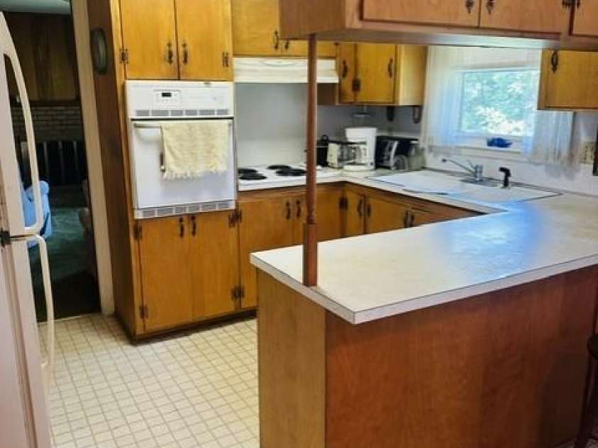 1424 Post Road, Shelby, NC 28150.  MLS# CAR4413772, YatesRealty ID 43824. 