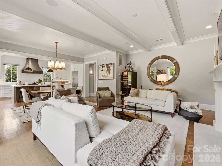 2820 Irby Drive, Charlotte, NC 28209.  MLS# CAR4413472, YatesRealty ID 43825. Beautiful Den