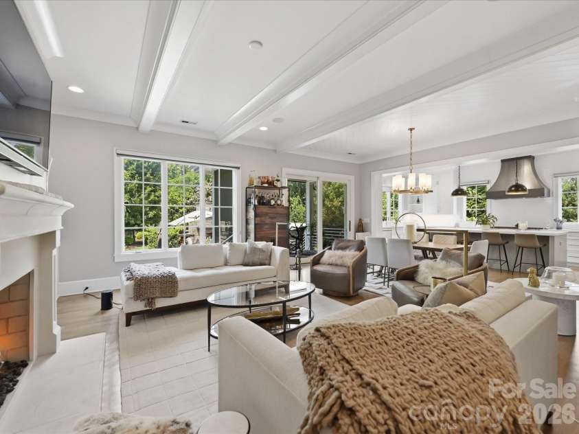 2820 Irby Drive, Charlotte, NC 28209.  MLS# CAR4413472, YatesRealty ID 43825. Den