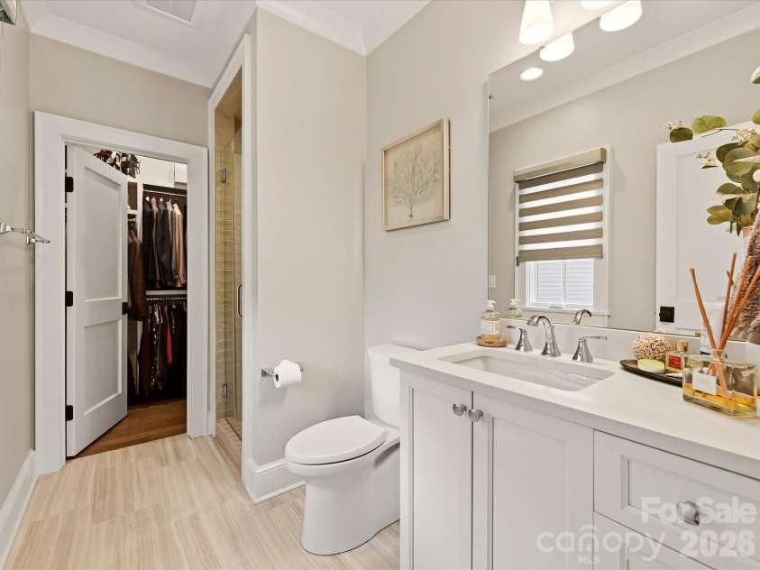2820 Irby Drive, Charlotte, NC 28209.  MLS# CAR4413472, YatesRealty ID 43825. Full Bath 2
