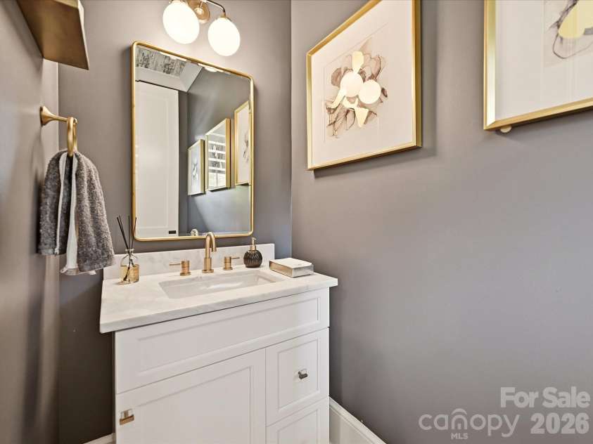 2820 Irby Drive, Charlotte, NC 28209.  MLS# CAR4413472, YatesRealty ID 43825. Powder Room