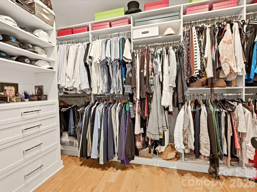 2820 Irby Drive, Charlotte, NC 28209.  MLS# CAR4413472, YatesRealty ID 43825. Spacious Primary Closet with Built-ins