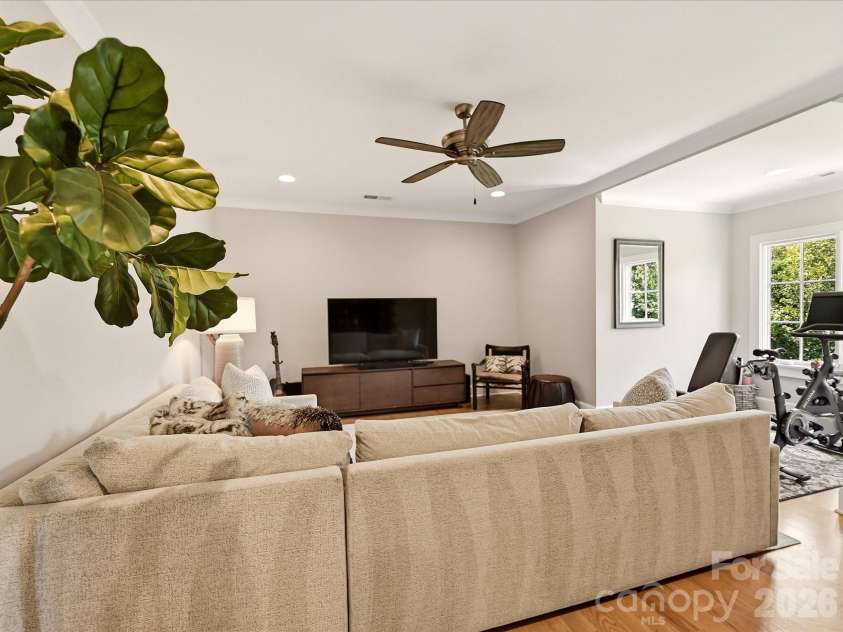 2820 Irby Drive, Charlotte, NC 28209.  MLS# CAR4413472, YatesRealty ID 43825. Upper Den