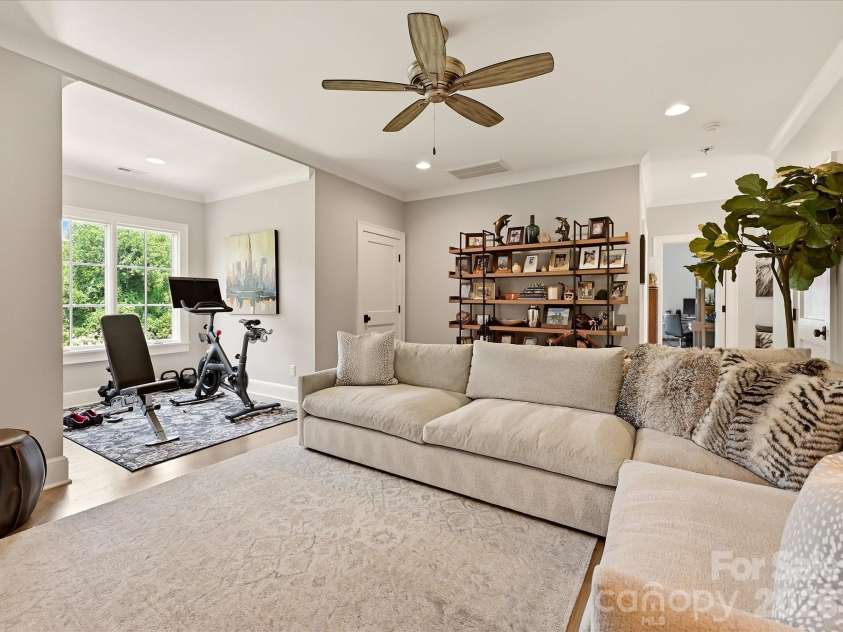 2820 Irby Drive, Charlotte, NC 28209.  MLS# CAR4413472, YatesRealty ID 43825. Upper Den