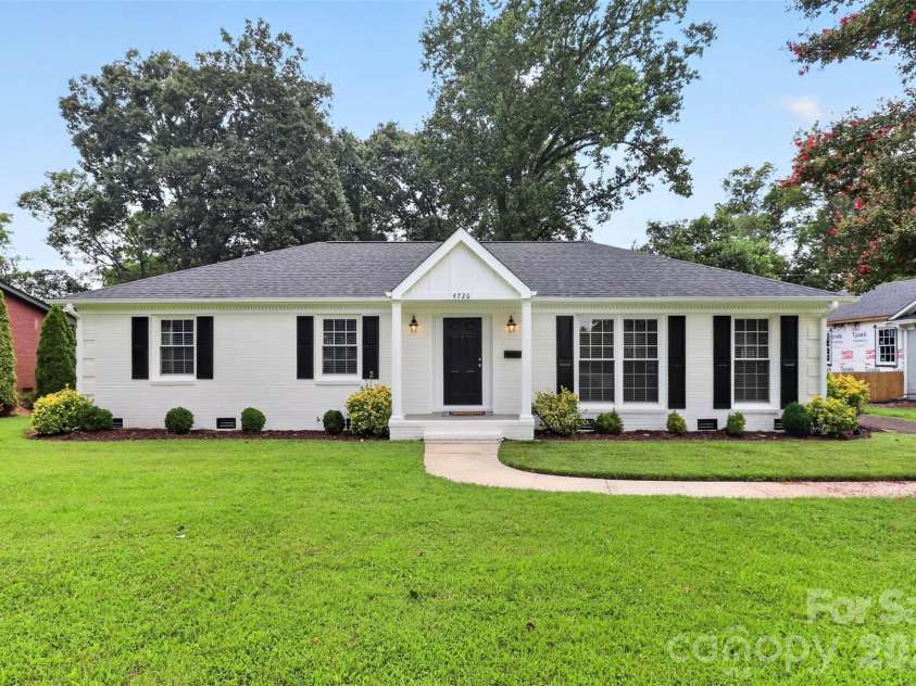 4726 Walden Court, Charlotte, NC 28210.  MLS# CAR4408855, YatesRealty ID 43826. Welcome home