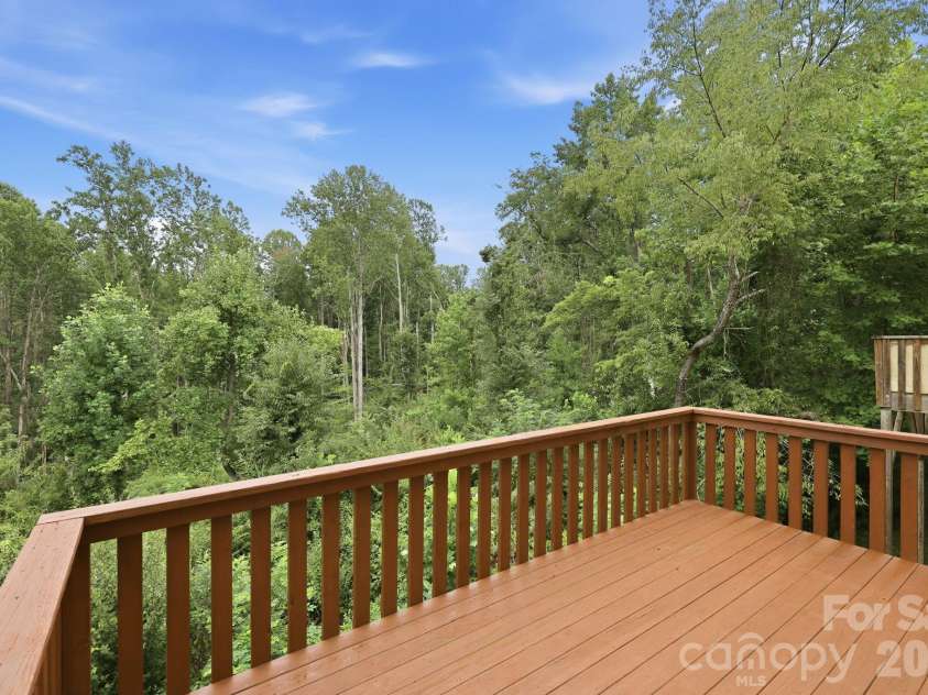 32 Jeff Drive, Asheville, NC 28806.  MLS# CAR4414336, YatesRealty ID 43827. 