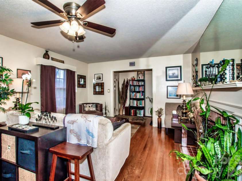 516 Mulberry Street, Statesville, NC 28677.  MLS# CAR4332832, YatesRealty ID 4383. 