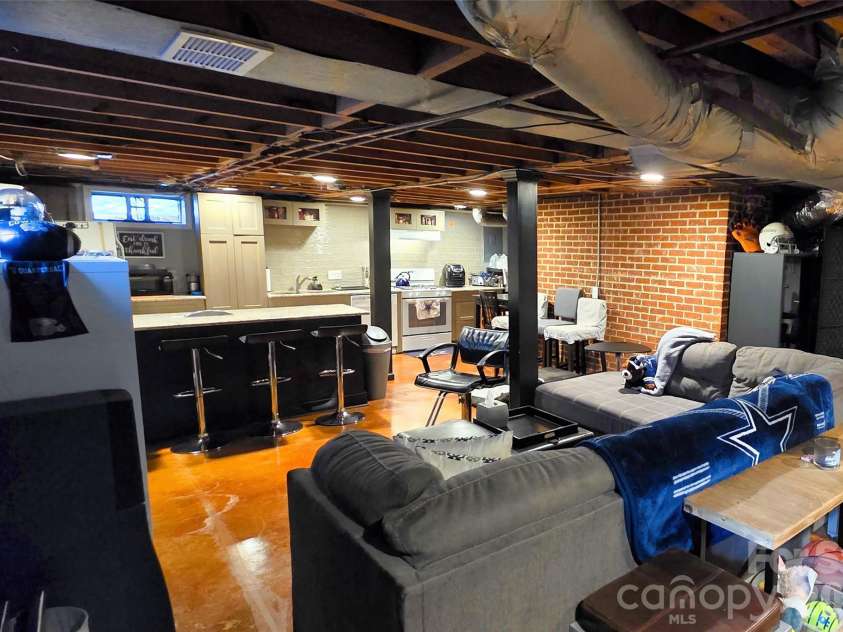 516 Mulberry Street, Statesville, NC 28677.  MLS# CAR4332832, YatesRealty ID 4383. 