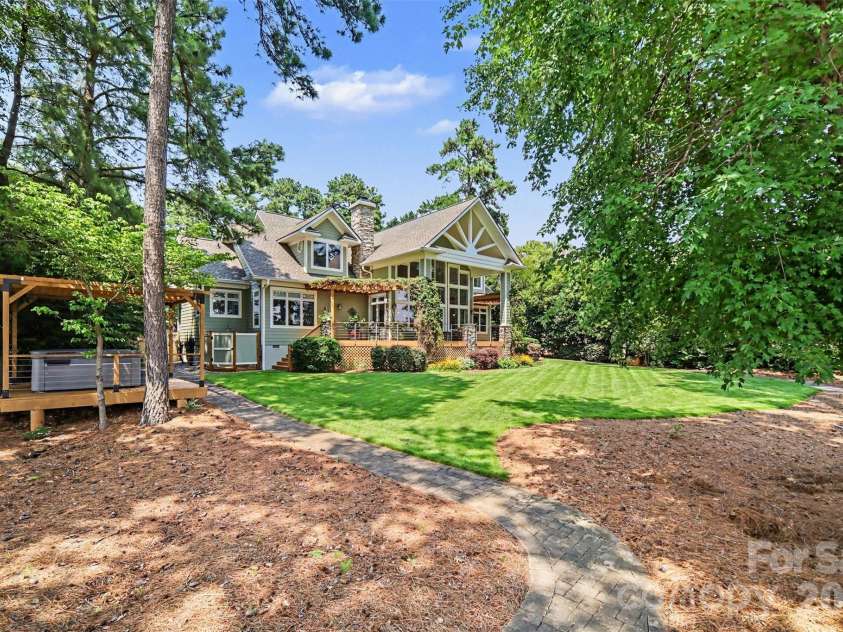 193 Washam Road, Mooresville, NC 28117.  MLS# CAR4407782, YatesRealty ID 43830. 