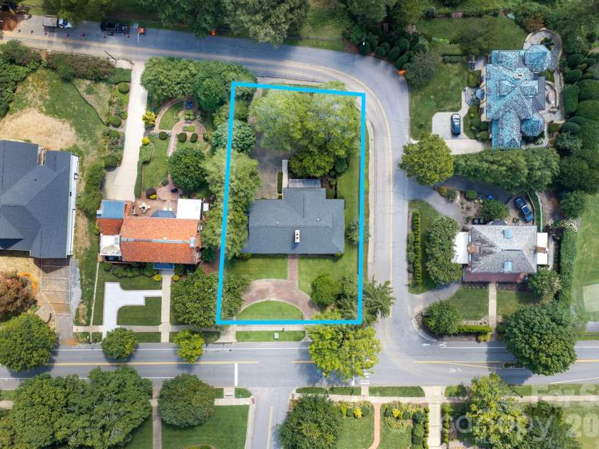 159 Kimberly Avenue, Asheville, NC 28804.  MLS# CAR4347398, YatesRealty ID 43831. 