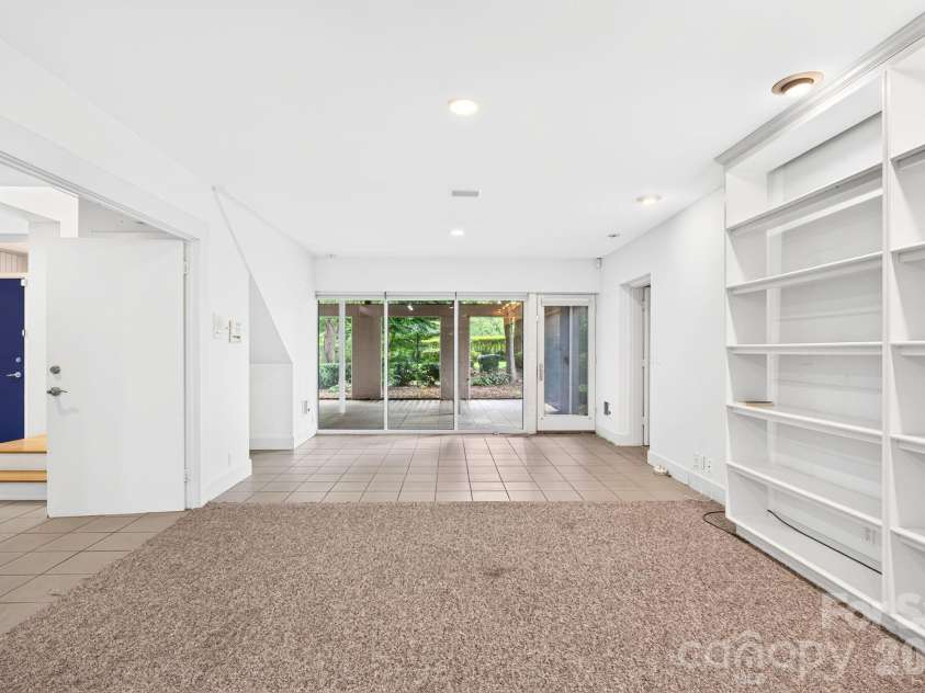 159 Kimberly Avenue, Asheville, NC 28804.  MLS# CAR4347398, YatesRealty ID 43831. 