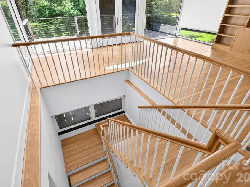 159 Kimberly Avenue, Asheville, NC 28804.  MLS# CAR4347398, YatesRealty ID 43831. 