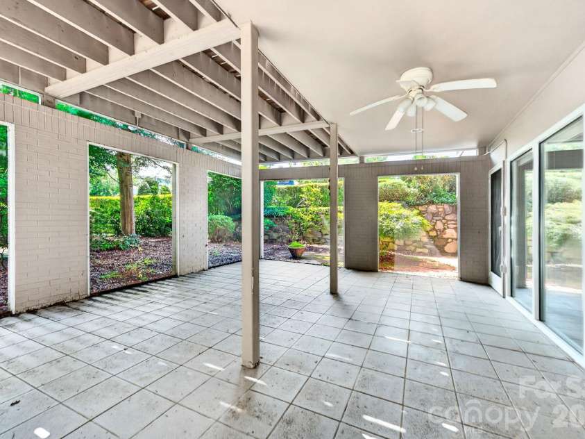 159 Kimberly Avenue, Asheville, NC 28804.  MLS# CAR4347398, YatesRealty ID 43831. 