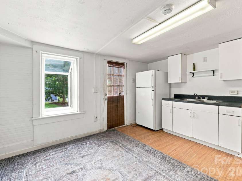 67 Montana Avenue, Asheville, NC 28806.  MLS# CAR4407271, YatesRealty ID 43832. 