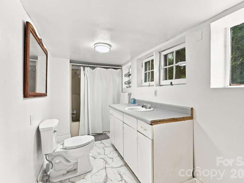 67 Montana Avenue, Asheville, NC 28806.  MLS# CAR4407271, YatesRealty ID 43832. 